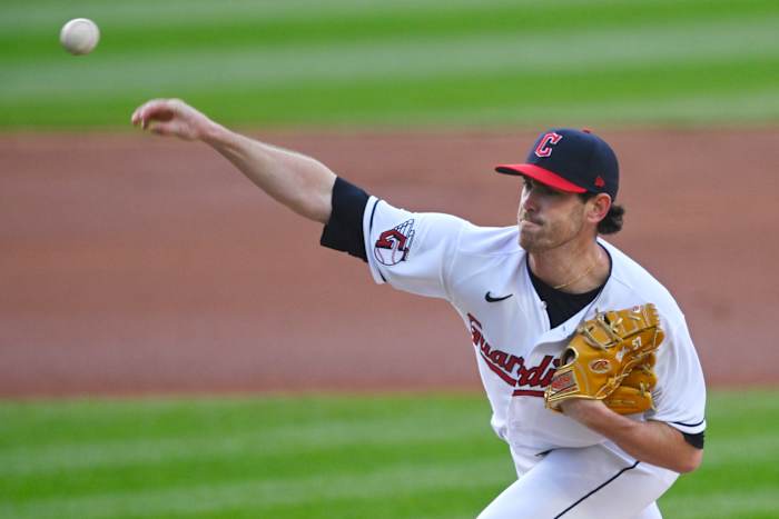 Shane Bieber Apr 10 2023